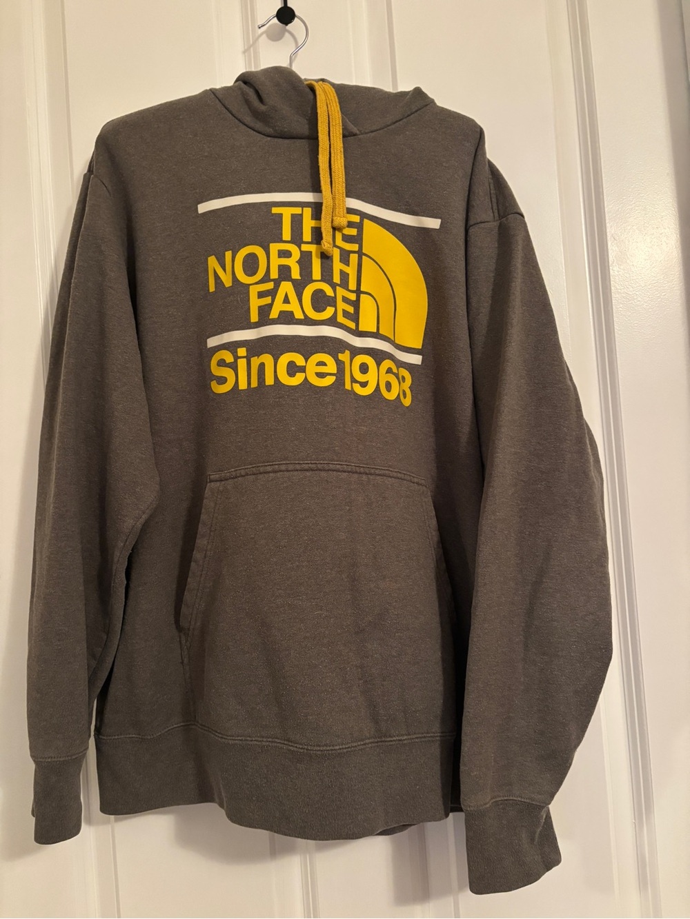 The North Face Brown Pullover Hoodie with Yellow Logo and Drawcord. Size XL - Picture 4 of 8